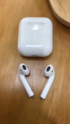 i12 AirPods